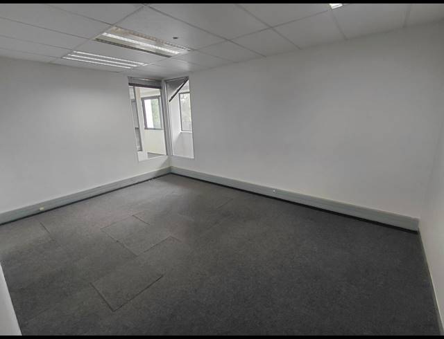 252M² OFFICE TO LET IN HALFWAY HOUSE ESTATES